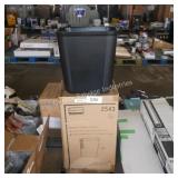 6-28qt rubbermaid trashcans