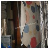 round spotted area rug