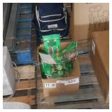 ctn of st pattys day decor