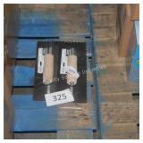 2 trowels