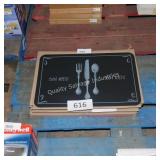 3 ctns of placemats