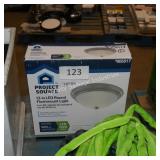 13ï¿½ round light