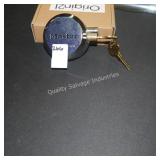 masterlock w/ keys (display)