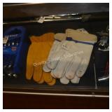 2pr leather gloves (display)