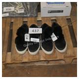 2 pair asst size shoes