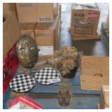 1/2 skid of home decor