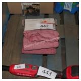 2 oblong table cloth