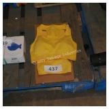 size 62a sports bra and shorts