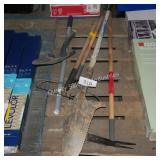 4 garden tools (damaged)