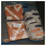 2 pillow cases and throw blanket