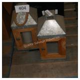 2 outdoor lanterns