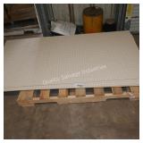 5-66ï¿½ x 34.5ï¿½ peg board