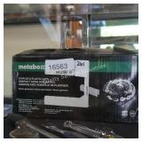 metabo staples & plastic caps (display)