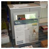 30ï¿½ vanity w top and mirror