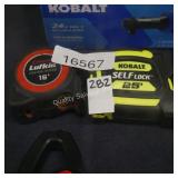2 tape measures (display)