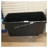 xl storage tote missing wheels & lid