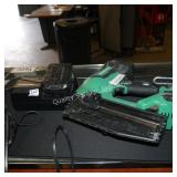 metabo finish nailer w/batt/chg (display)