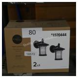 2 wall lanterns