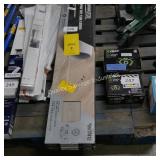 2 boxes renwick oak lvp