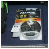 masterlock lock w/ ley (display)