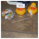 2 pool ducks & water disks