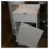 18ï¿½ vanity w top (broken door)