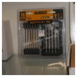 18pc dewalt drill bit (display)