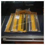 4/3pks dewalt 3/8ï¿½ drill bit (display)