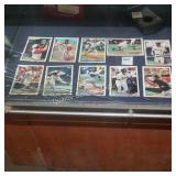 10 topps 90ï¿½s baseball cards (display)
