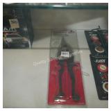 straight cut aviation snips (display)