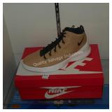 sz 11 nike high top shoes (display)
