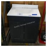 24ï¿½ vanity w top (minor damage)
