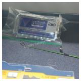 2pks crest white strips (display)