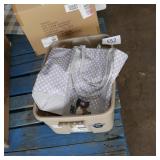 tote of asst merch