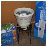 planter w pot