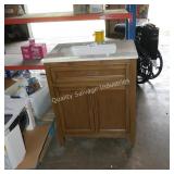 30ï¿½ vanity w top (top cracked)