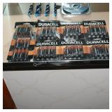 9pks duracell batteries (display)