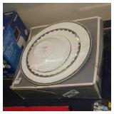 4pc vera wang wedgwood plates (display)