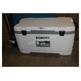 NEW igloo cooler 100qt