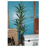 artificial plant