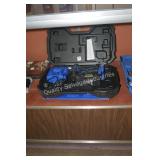 kobalt 24v 1/4" impact w batt/ch (display)
