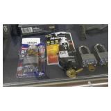 4 locks w/keys (display)