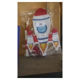 rocket piï¿½ata
