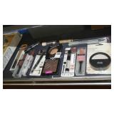 asst makeup (display)