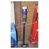 dyson stick vac (no charger)