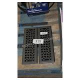 2 floor vents