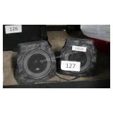 2 solar speakers