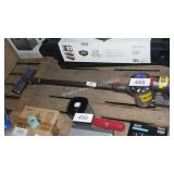 dyson v7 cordless vac -works -needs charger
