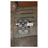 3 texas size cupcake pans