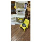 Little Tikes Kitchen and Small Chairs